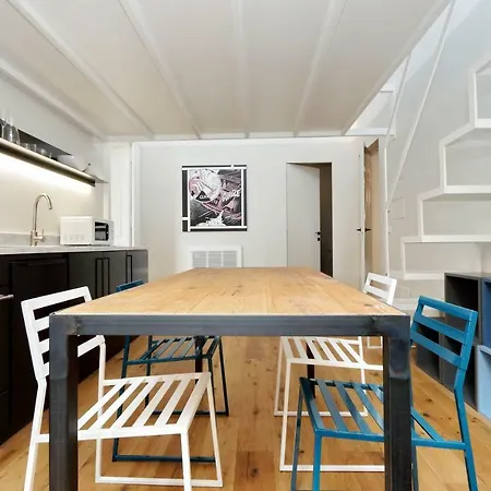 Komix Apart Apartment *