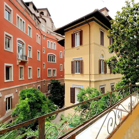Komix Apart Apartment
